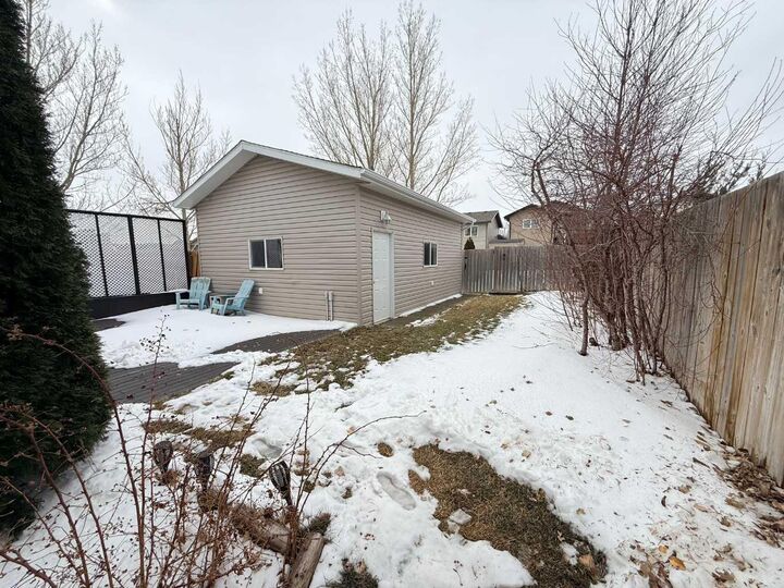 Property Photo:  300 Tartan Circle W  AB T1J 0Z1 