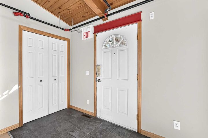 Property Photo:  1304 107 Avenue SW  AB T2W 0B9 