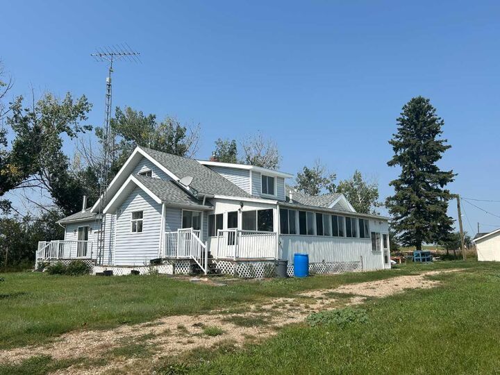 Photo de la propriété: 225074 583 Highway AB T0M 2A0