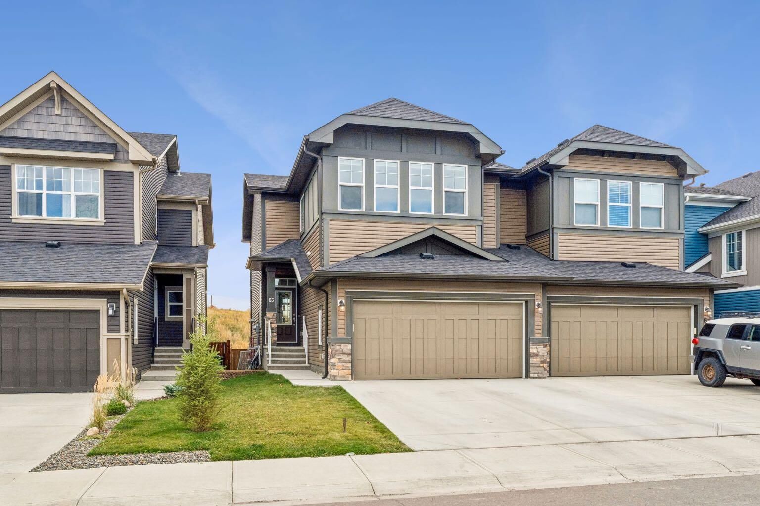 Property Photo: 63 Fireside Crescent AB T4C 2L4