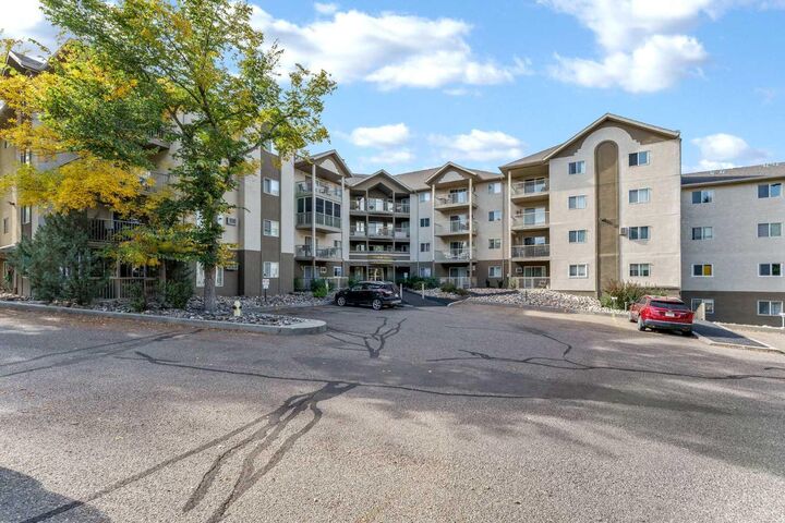Property Photo:  245 Red Deer Drive SW 104  AB T1A 8P4 