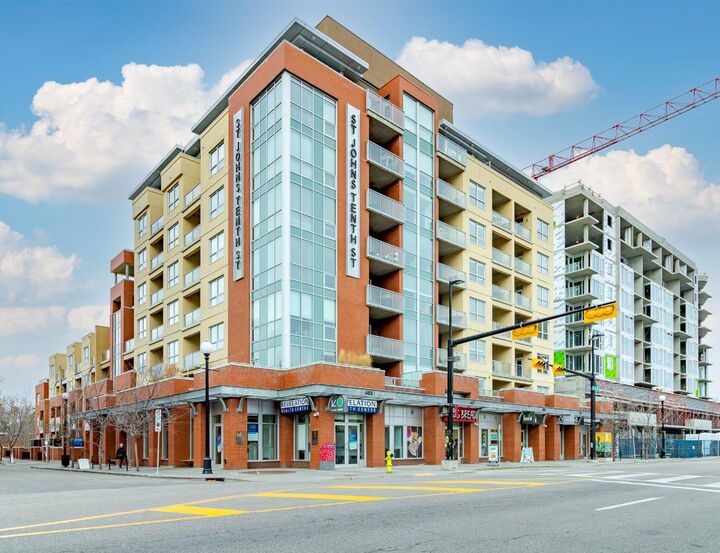 Property Photo:  1110 3 Avenue NW 303  AB T2N 4J3 