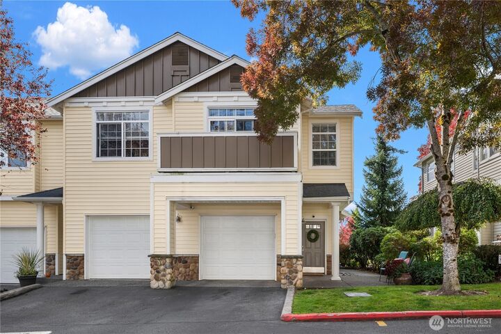 Property Photo:  1855  Trossachs Boulevard SE 2803  WA 98075 