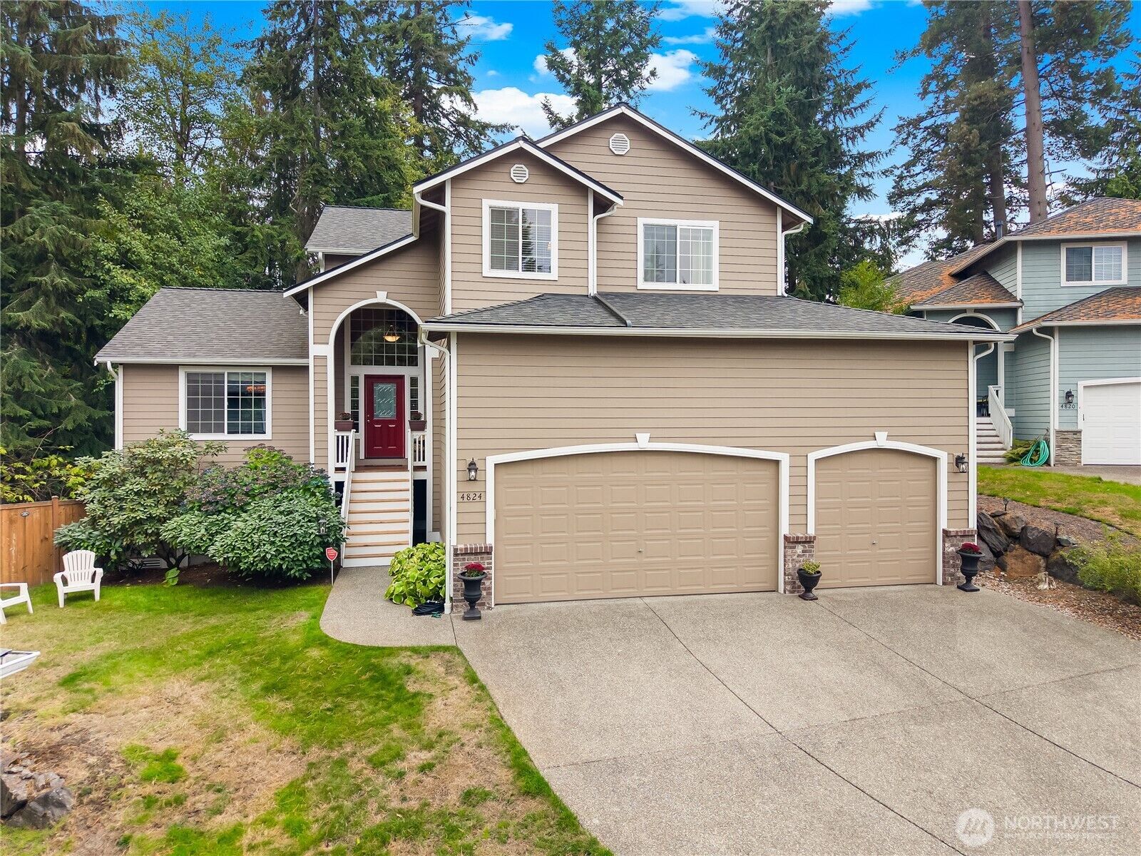 Property Photo:  4824  118th Place SE  WA 98208 