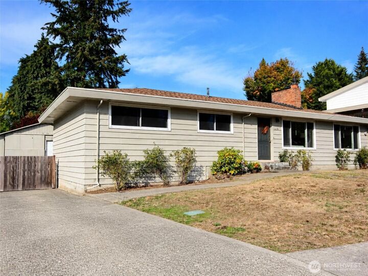 Property Photo:  2404 NE 22nd Street  WA 98056 
