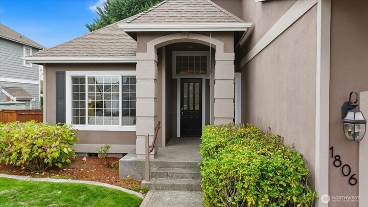 Property Photo: 1806 Mariner Circle NE WA 98422