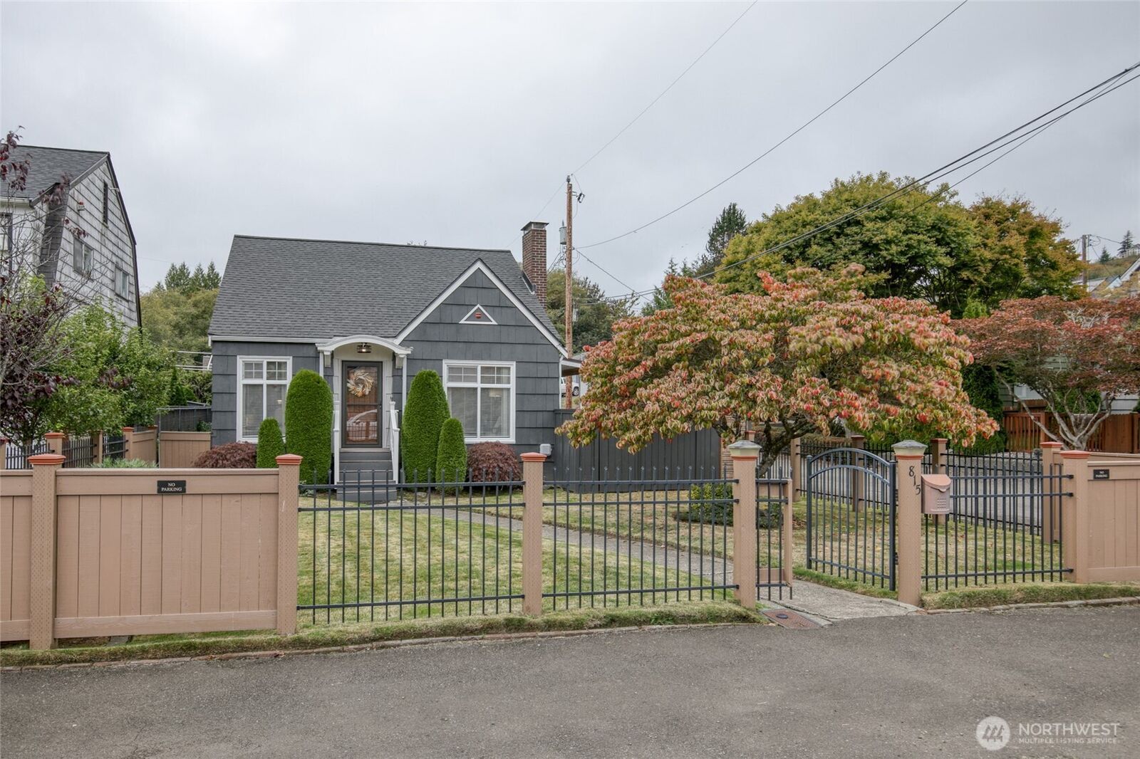 Property Photo:  815 N Jeffries  WA 98520 