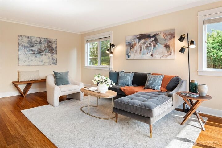 Property Photo:  2830 NW 56th Street 101  WA 98107 