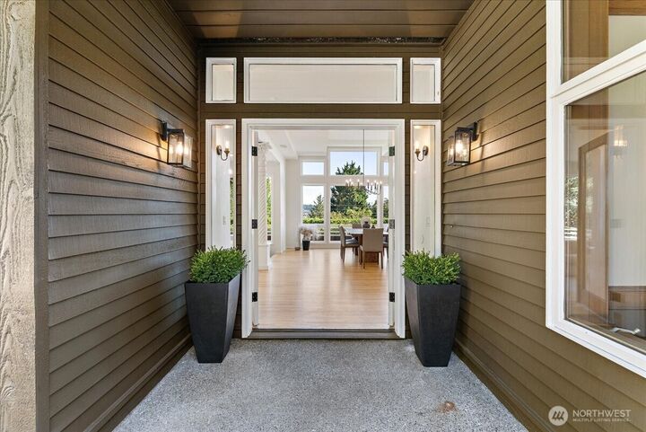 Property Photo:  9095 SE 79th Street  WA 98040 
