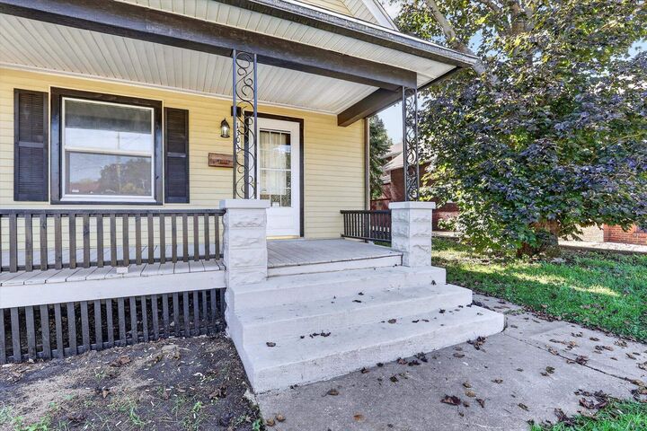 Property Photo: 1304 Montague Street IL 61102