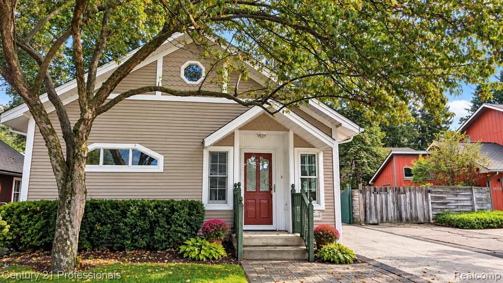 Property Photo:  3668 Shorewood Road  MI 48059 