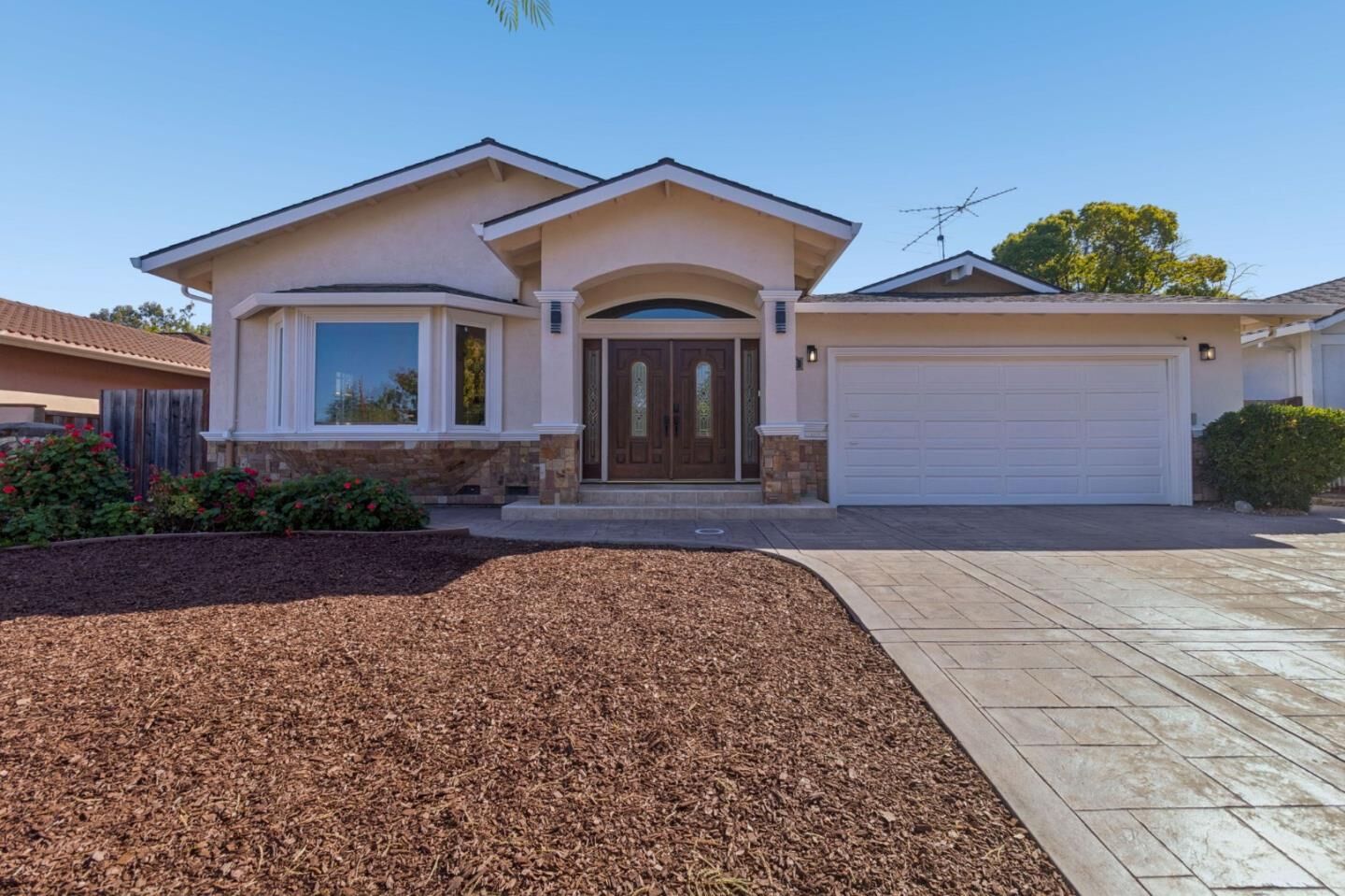 Property Photo: 6374 Wisteria Way CA 95129