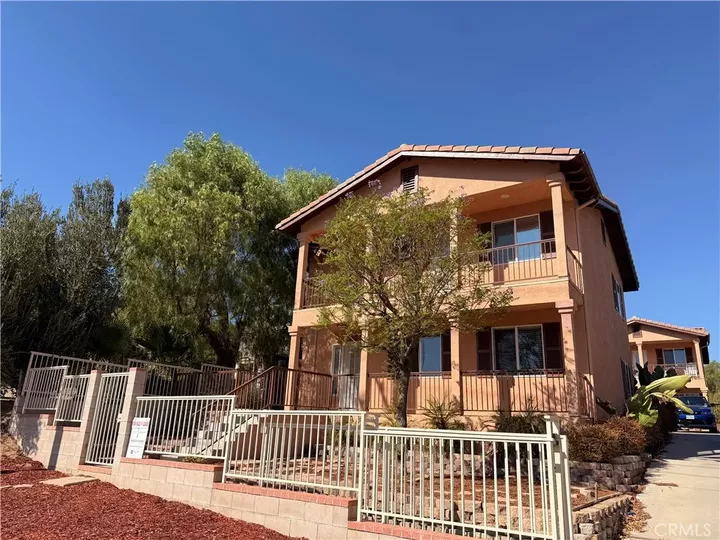 Property Photo:  905 W Sumner A - Front  CA 92530 