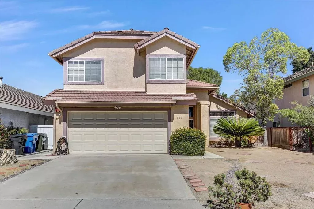 Property Photo: 683 Rue Avallon CA 91913