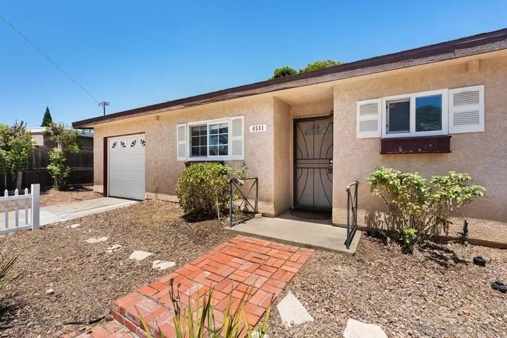 Property Photo:  4581 Chinook  CA 92117 