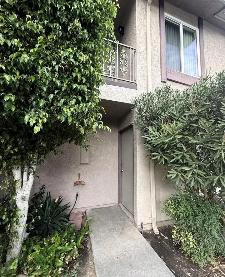 Property Photo: 5465 Bohlig 115 CA 90032