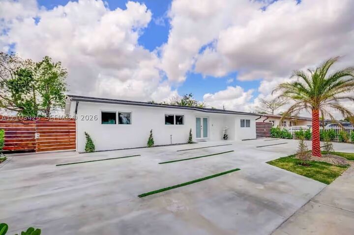 Property Photo:  3530 SW 104th Ave 1  FL 33165 