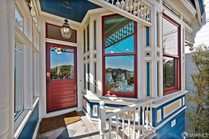 Property Photo:  206 Hoffman Avenue  CA 94114 