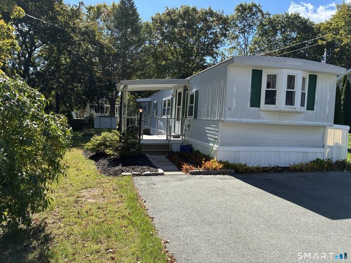 Property Photo: 16 Country Club Trail CT 06419