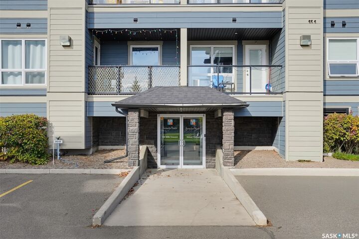Property Photo:  108 Willis Crescent 4101  SK S7T 0W8 