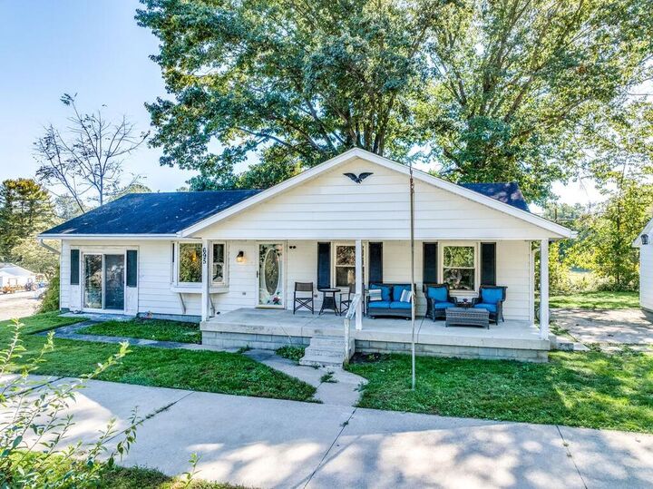 Property Photo: 695 Deeds Terrace SE OH 43130