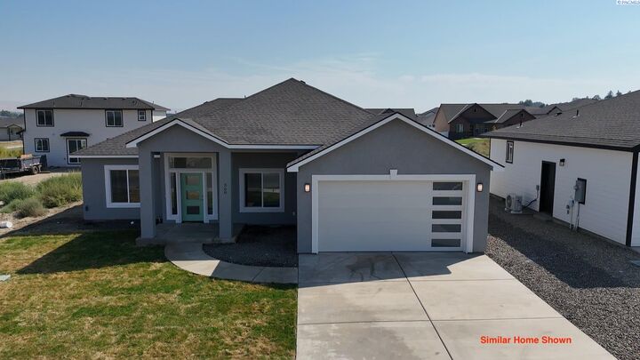 Property Photo: 607 Ruby Ct WA 98930