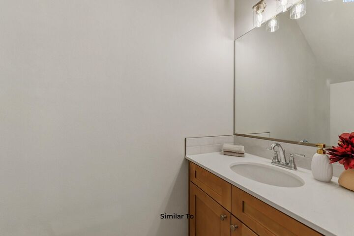 Property Photo: 5724 Redtail Dr WA 99301