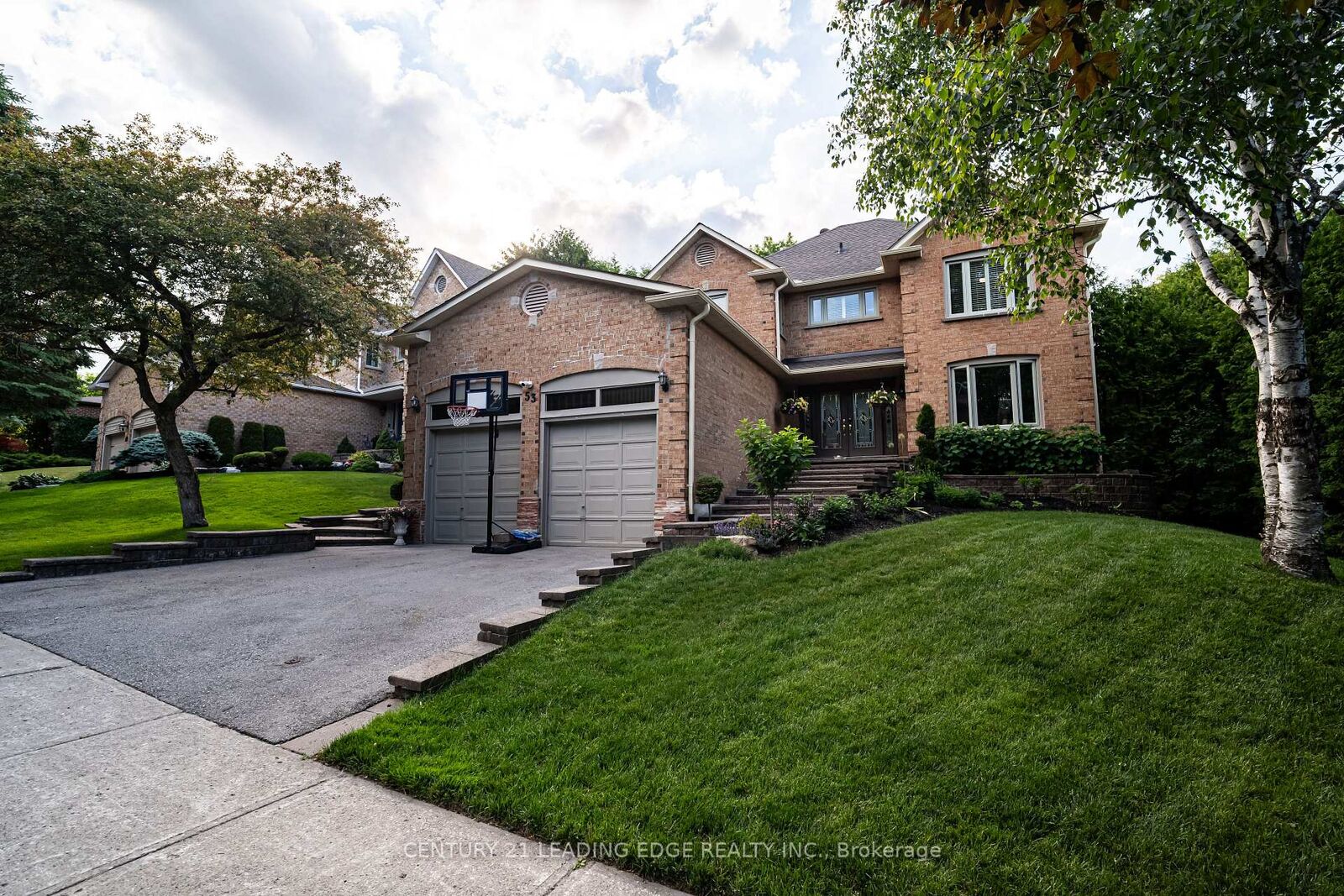 Property Photo: 53 McClenny Drive ON L4G 5P5