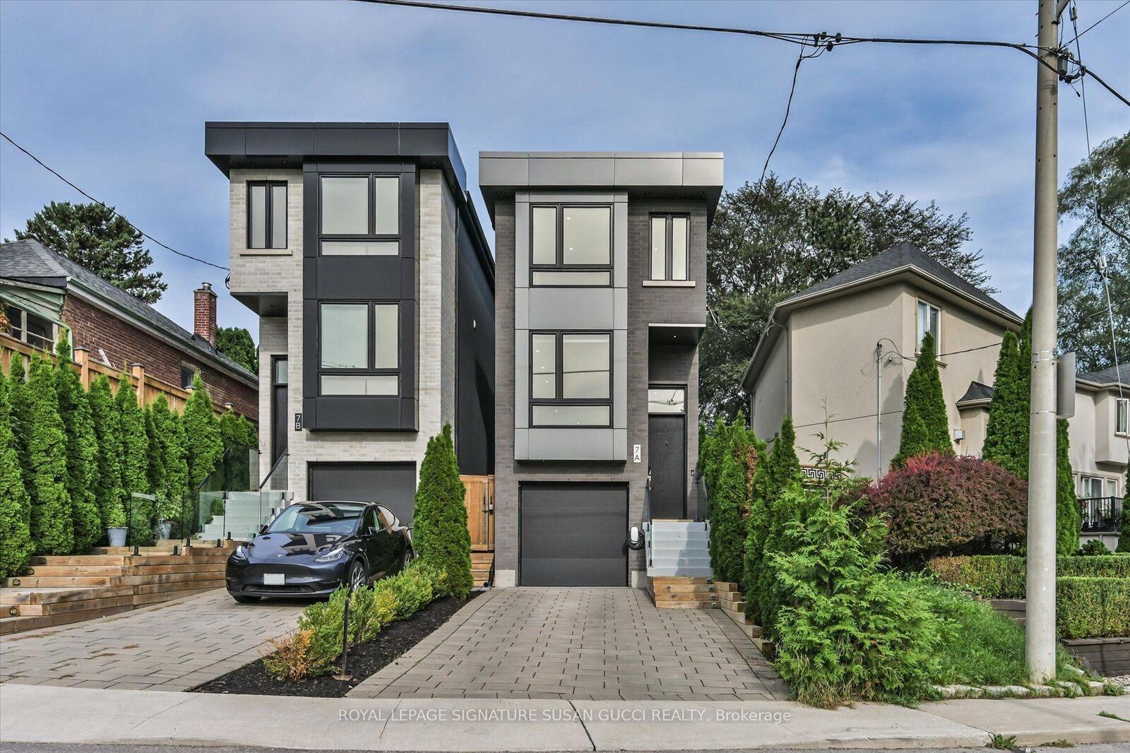 Property Photo:  7A Everett Crescent  ON M4C 4P3 