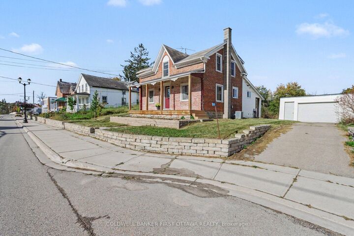 Property Photo:  42 Main Street  ON K0G 1E0 