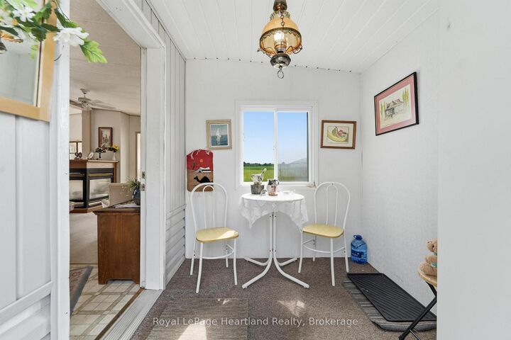Property Photo:  40 Algonquin Lane  ON N7A 3Y2 