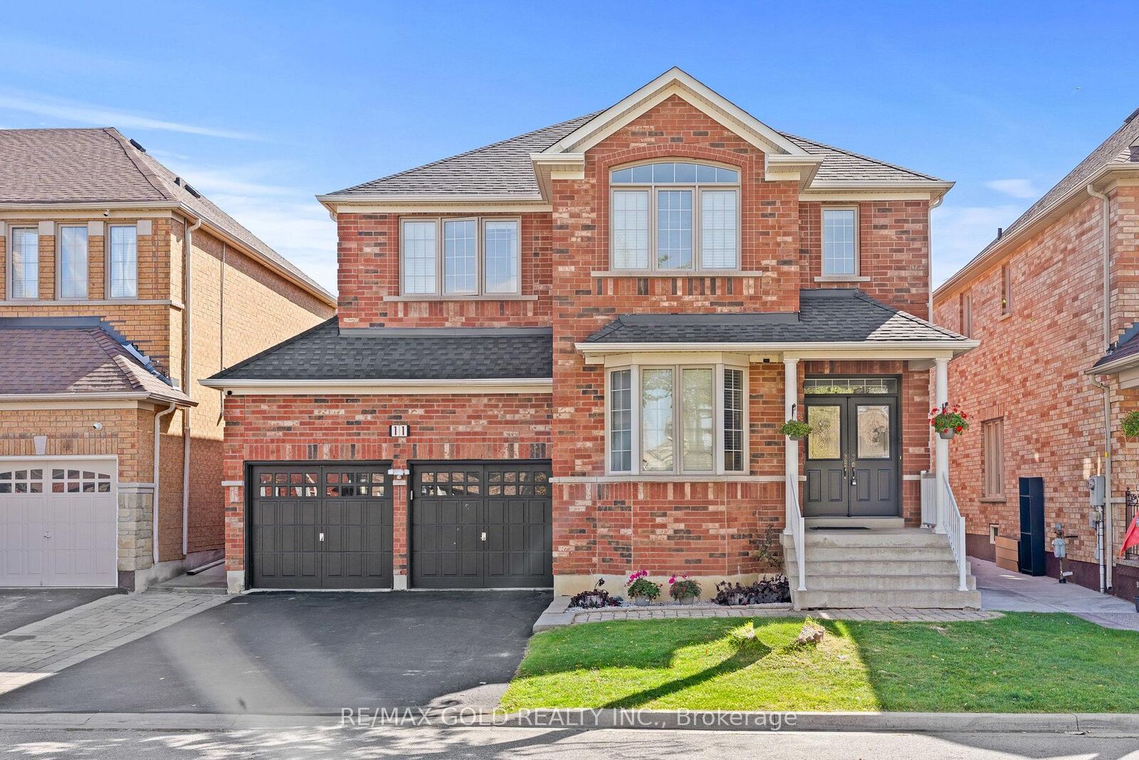 Property Photo:  11 Maple Valley Street  ON L6P 2E7 
