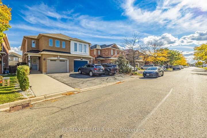 Property Photo:  1268 Newell Street  ON L9T 6C2 