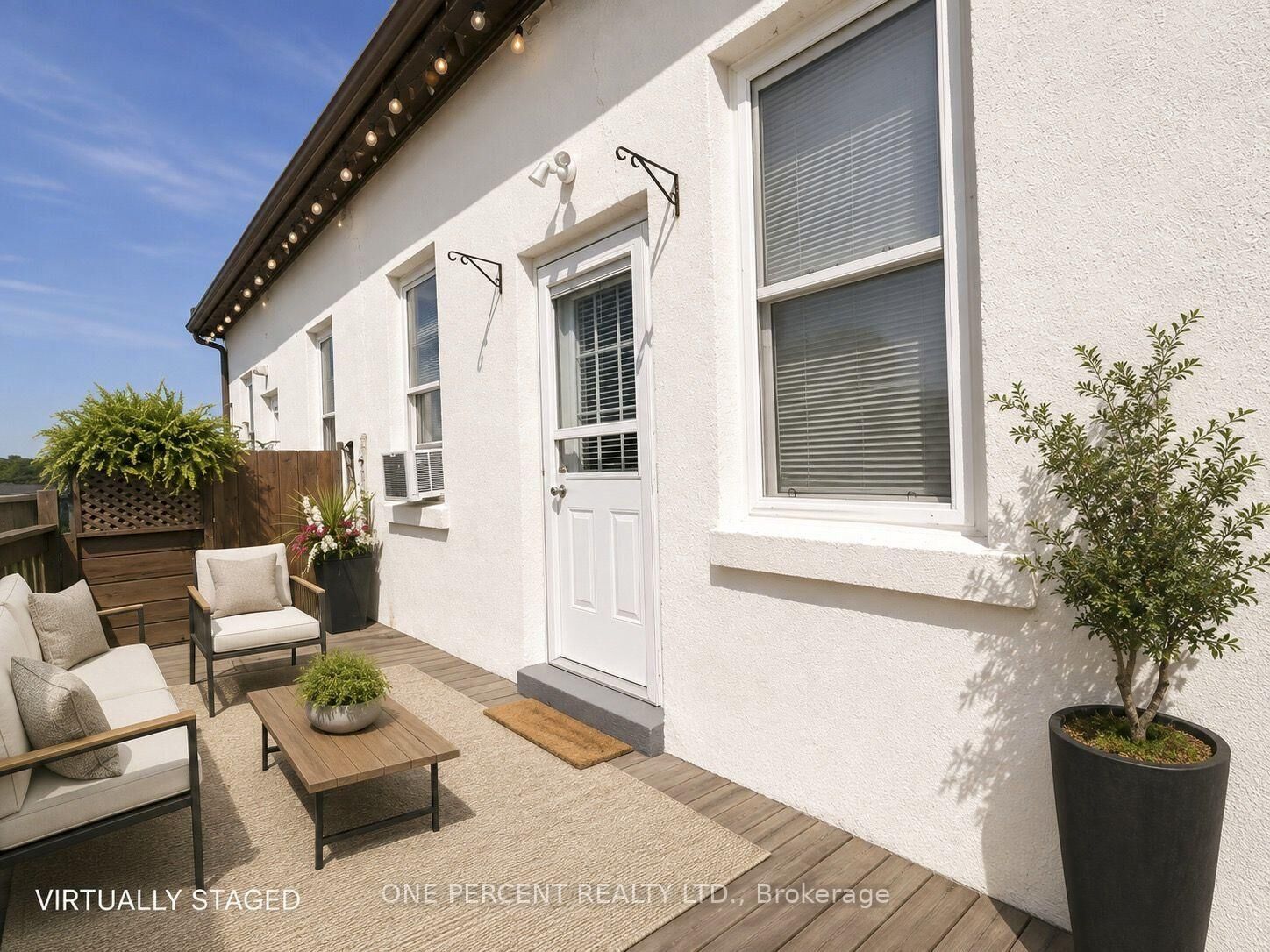 Property Photo:  548 Concession Avenue SE 2  ON L8V 1A9 