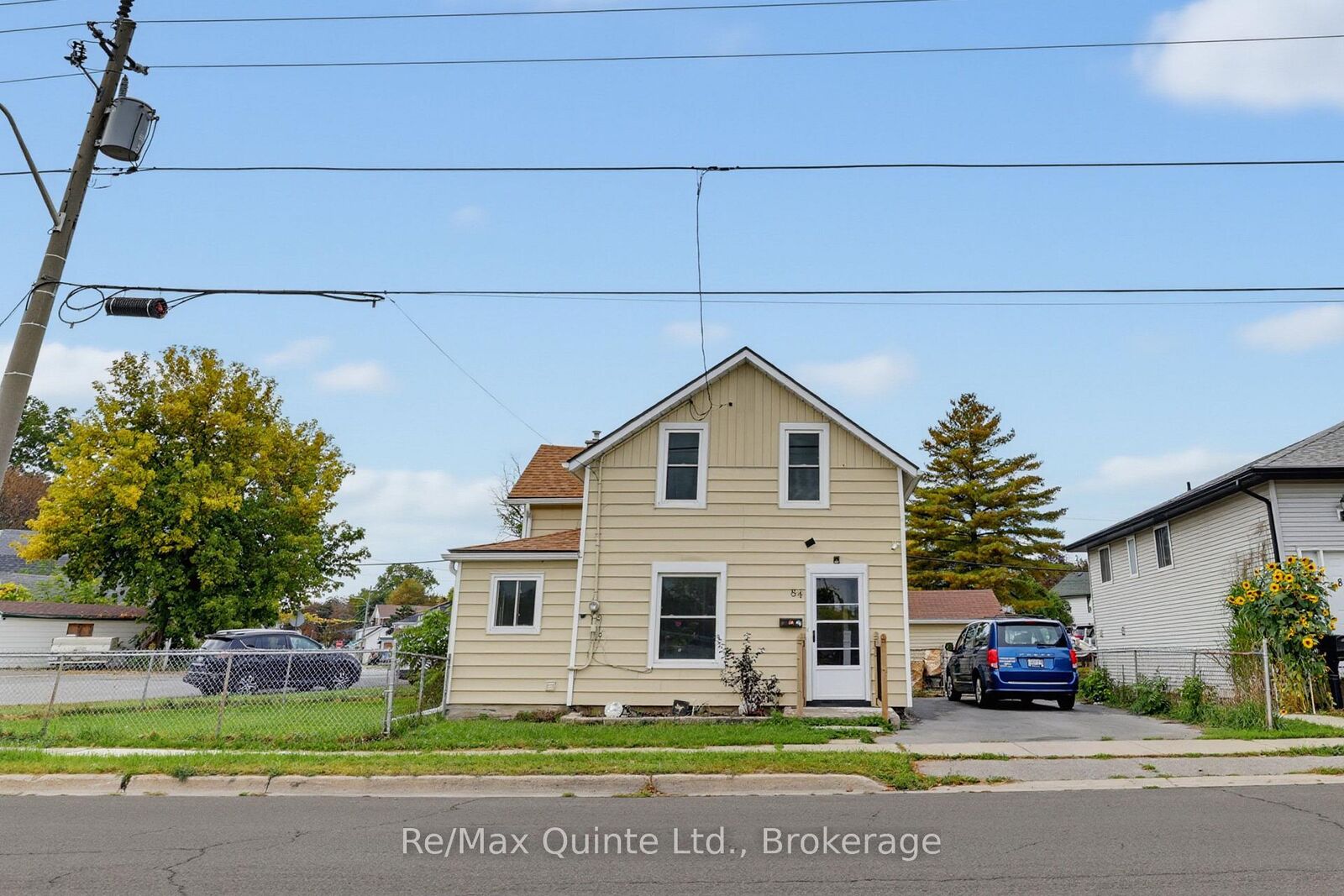 Property Photo:  84 Moira Street E  ON K8P 2S4 