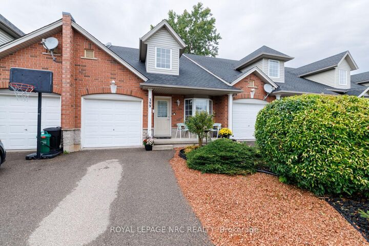 Property Photo:  399 Autumn Crescent  ON L3C 7K1 