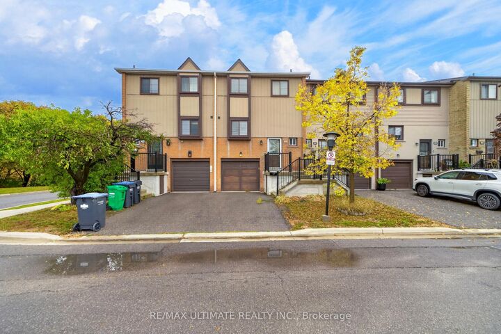 Property Photo:  122 Moregate Crescent 47  ON L6S 3K9 