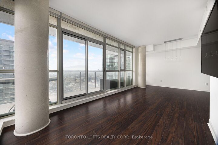 Property Photo: 375 King Street W 3302 ON M5V 1K1