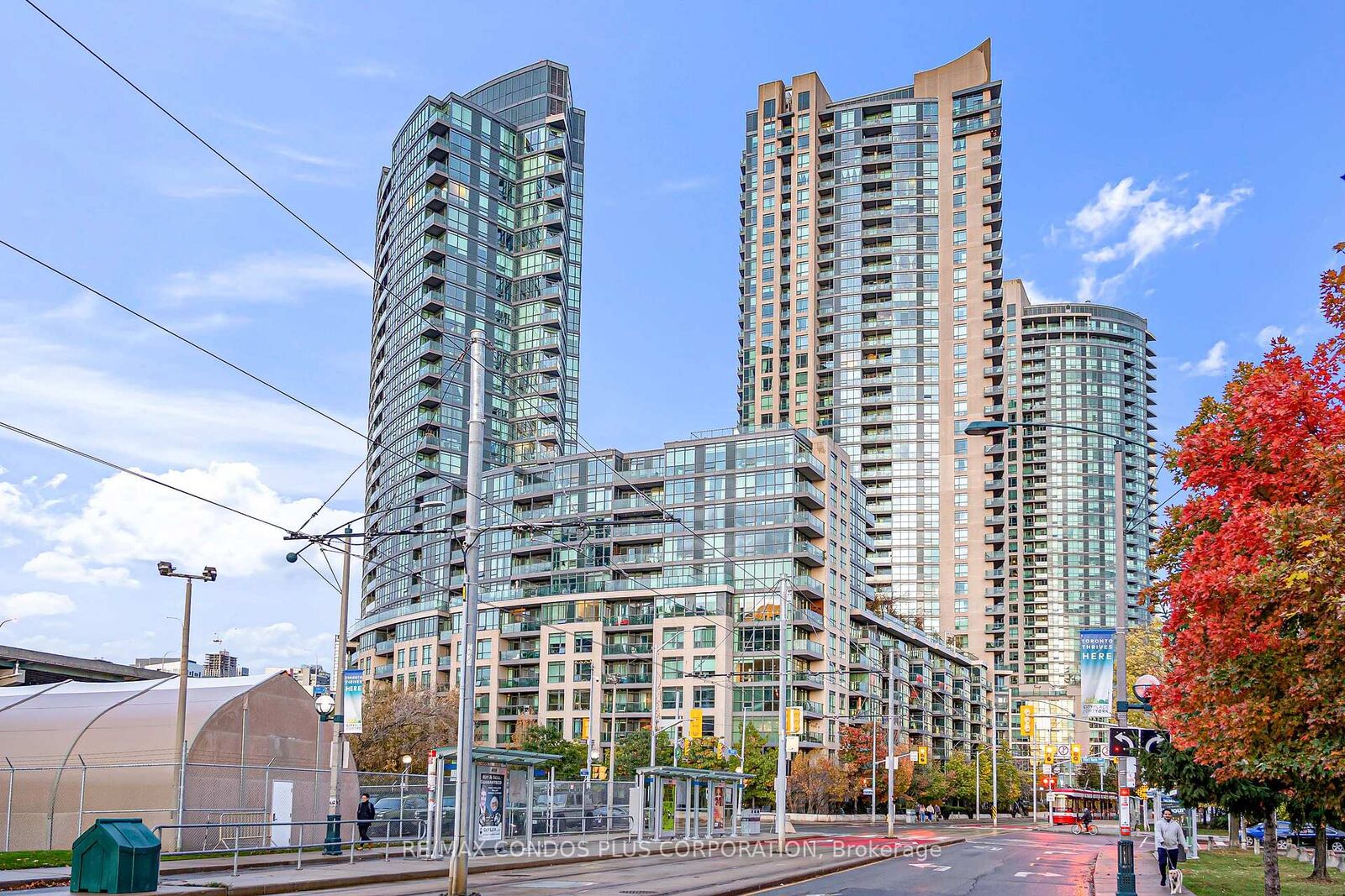 Property Photo:  231 Fort York Boulevard 1609  ON M5V 1B2 