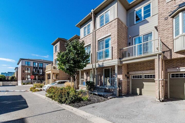 Property Photo:  165 Hampshire Way 36  ON L9T 8M7 