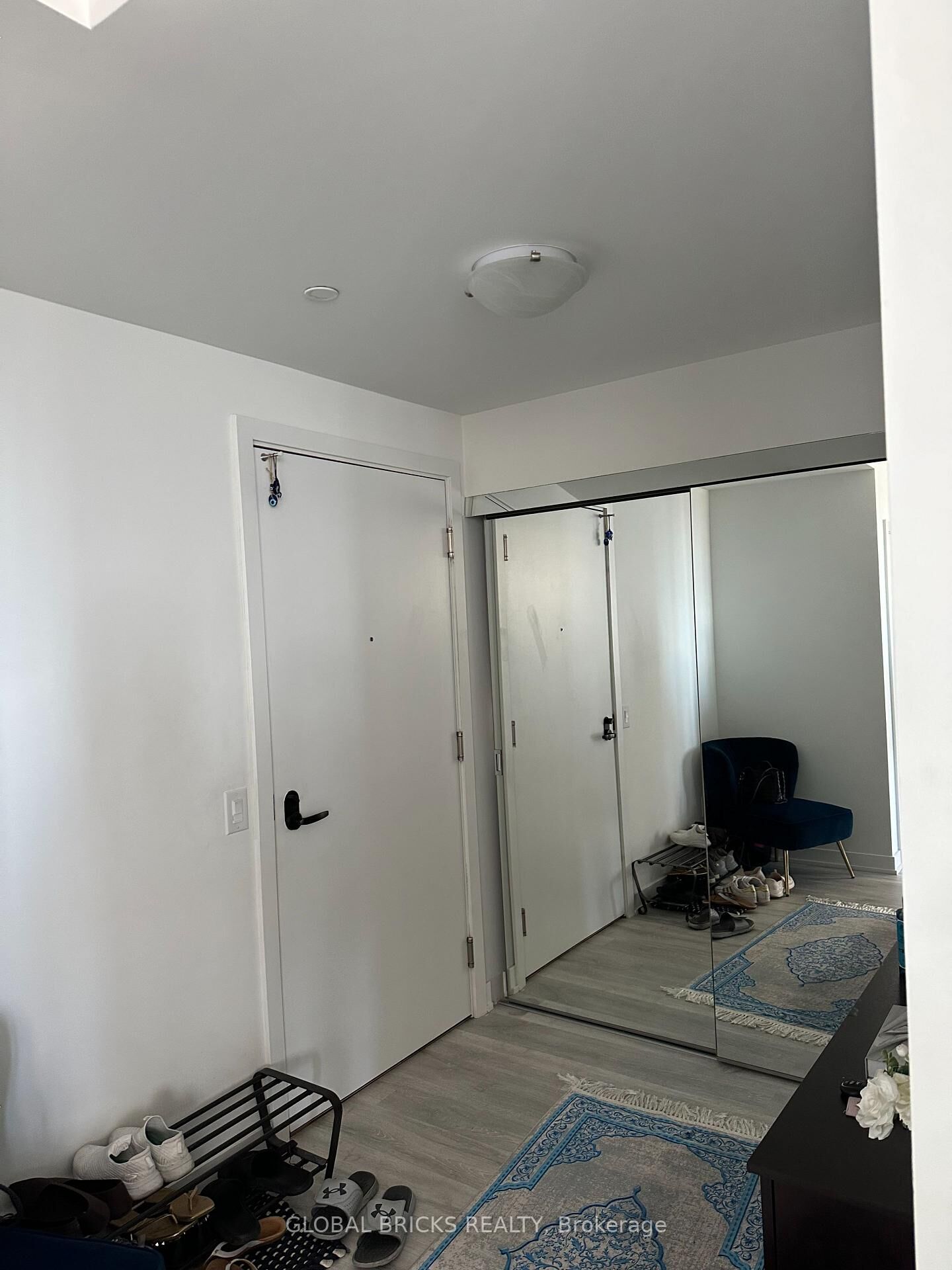 Property Photo:  220 Missinnihe Way 1310  ON L5H 0A9 