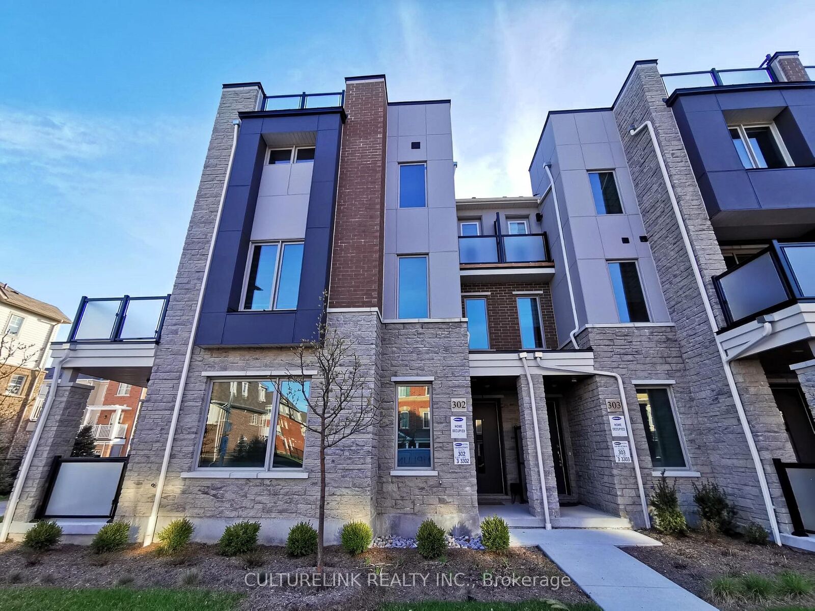 Property Photo:  1034 Reflection Place 302  ON L1X 0L1 