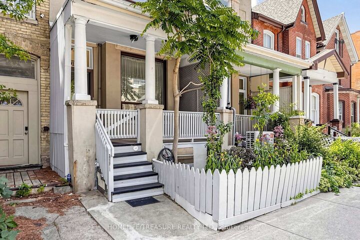 Property Photo:  198 McCaul Street  ON M5T 1W5 
