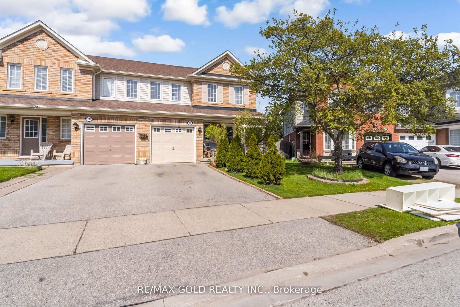 Property Photo:  70 Sweetwood Circle  ON L7A 2X7 