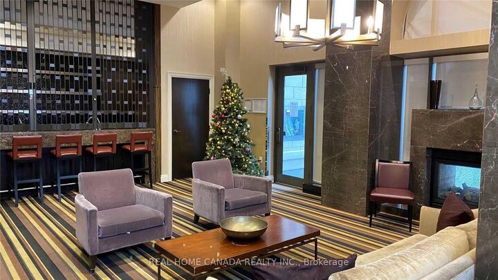 Property Photo:  385 Prince Of Wales Drive 1305  ON L5B 0C8 