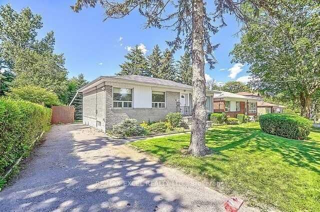 Property Photo: 43 Boothbay Crescent (Lower Level) ON L3Y 1Y6