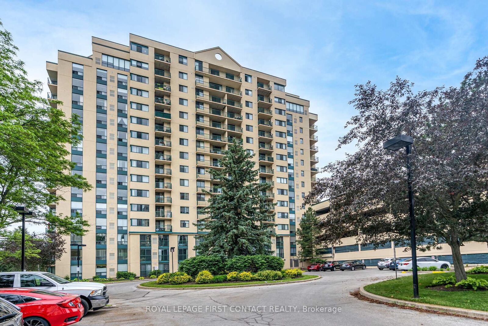 Property Photo:  75 Ellen Street 403  ON L4N 7R6 