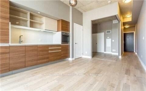 Property Photo: 8 Gladstone Avenue 509 ON M6J 3K6