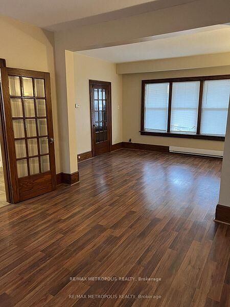 Property Photo: 329 Ritson Road S ON L1H 5J3
