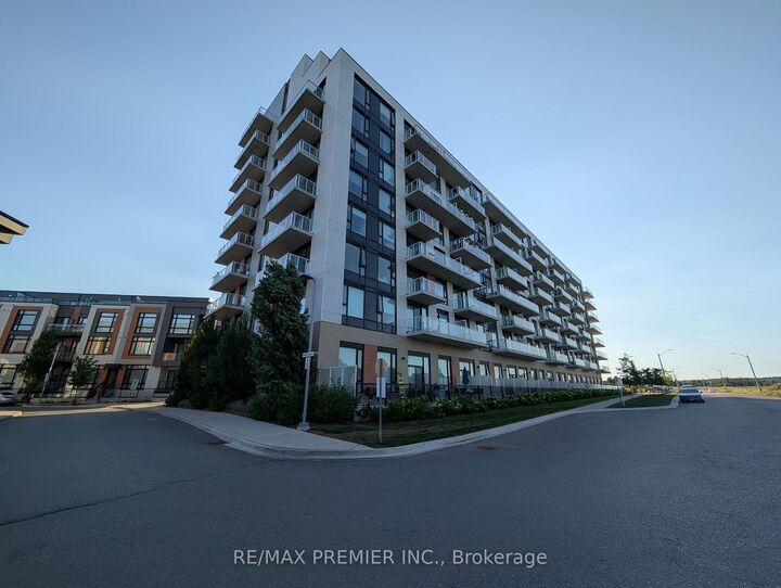 Property Photo:  6 David Eyer Road 811  ON L4S 0N5 